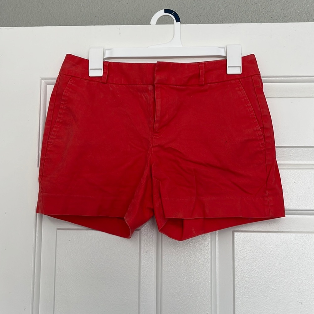 Banana Republic short, size 4, red-orange color